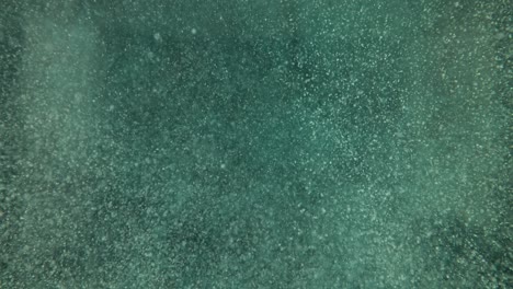 abstracto fondo bajo el agua. agua sucia de cerca.