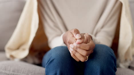 Hands,-anxiety-and-black-woman