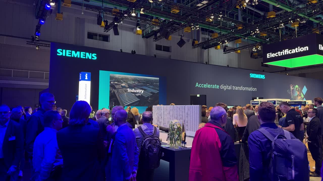 Siemens at a Trade Show: Accelerating Digital Transformation