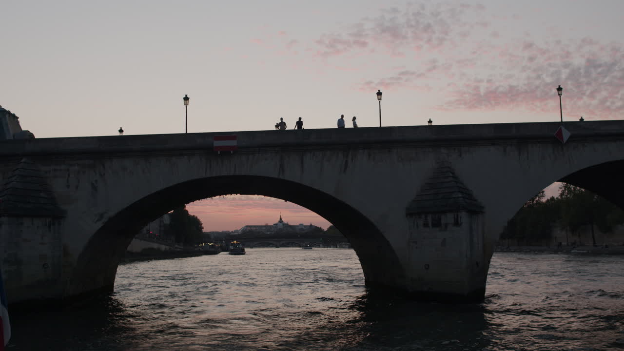 파리 - 세느 강에서 만든 이미지 - 다리