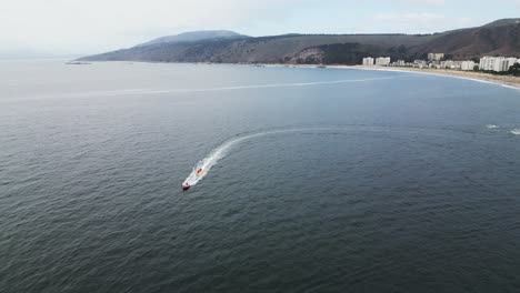 Unterhaltung-Am-Strand-Von-Papudo,-Nordzentralküste-Von-Chile