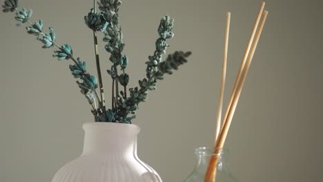 dried lavender bouquet and reed diffuser
