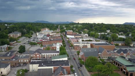 inclinación aérea hasta salem, virginia, cerca de roanoke, virginia