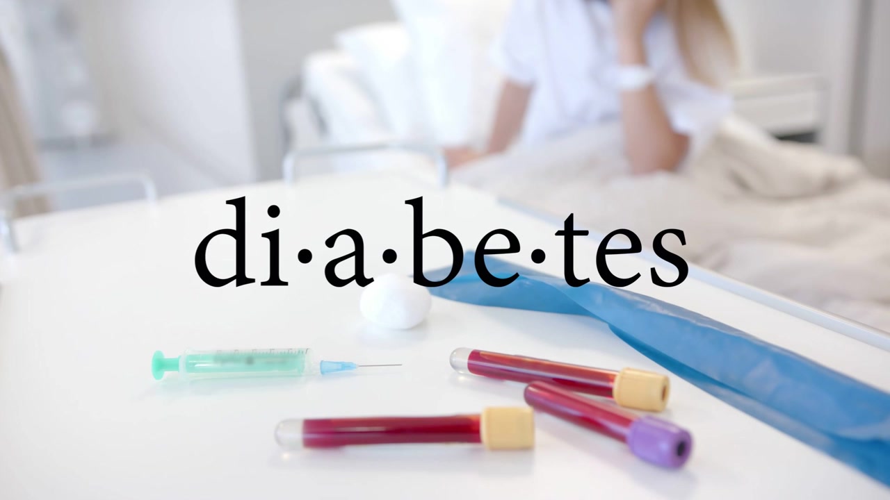 Bambino seduto sul letto, con il titolo "Diabete" che appare gradualmente sulla scena, e la telecamera che rivela provette di sangue per i test