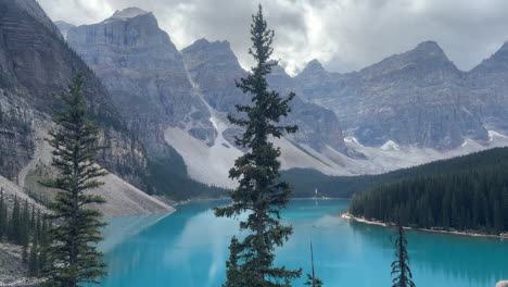 moraine lake in banff national park