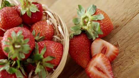 Fresh-strawberries-in-wicker-bowl