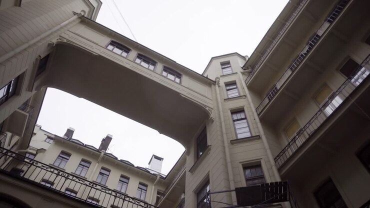 Cortile interno di edificio storico