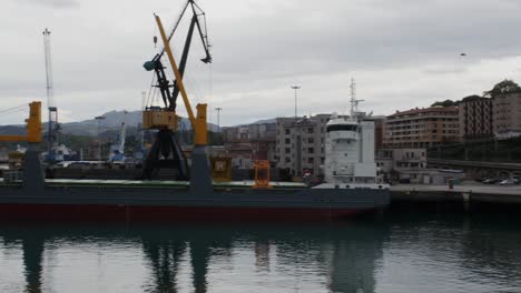 Toma-Panorámica-En-La-Bahía-De-Pasaia