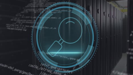 animación de texto de seguridad cibernética y escaneo de lupa contra la sala de servidores de computadoras