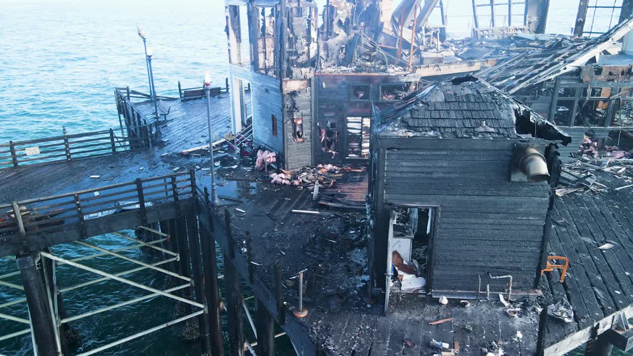 oceanside pier burns down, 4k