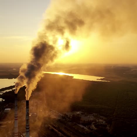 chimenea de la fábrica de humo