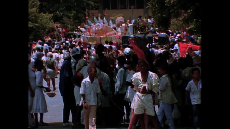 Historic street scenes from Cuba in the 1980s 16