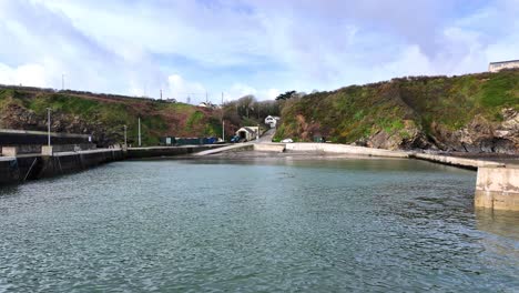 El-Muelle-Tramore-Waterford-En-Una-Tranquila-Mañana-De-Primavera.