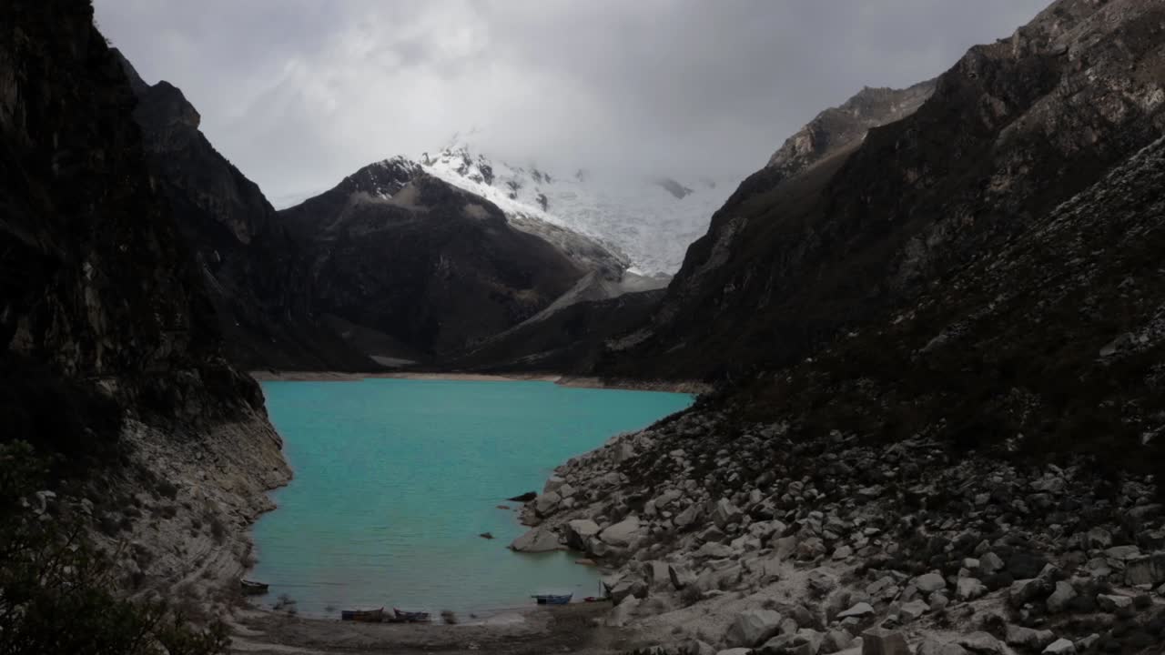 Lago Parón, Lago Parón Perù, time lapse Lago Parón, Ande, montagna del Perù, Huaraz, trekking sulle Ande, trekking in Perù, sfondi panoramici, paesaggio scenografico, escursionismo in Perù, lago bellissimo