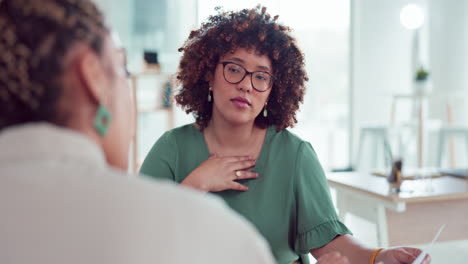 Currículum,-Entrevista-Y-Mujeres-De-Negocios-En-El-Cargo