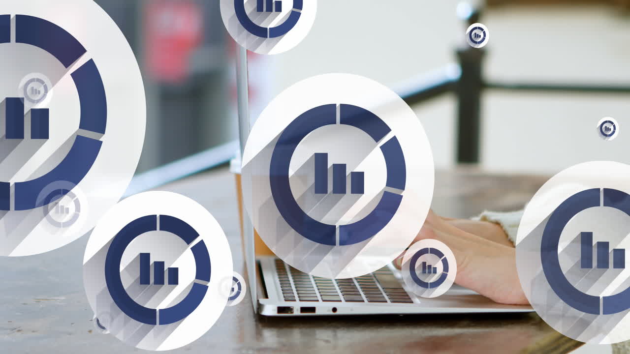 animación de múltiples iconos sobre manos recortadas de una mujer caucásica trabajando en una computadora portátil en cafés