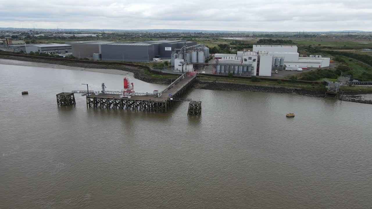 Tilda Ltd fødevareproduktionsanlæg ved Themsen, Essex, Storbritannien, droneoptagelse.