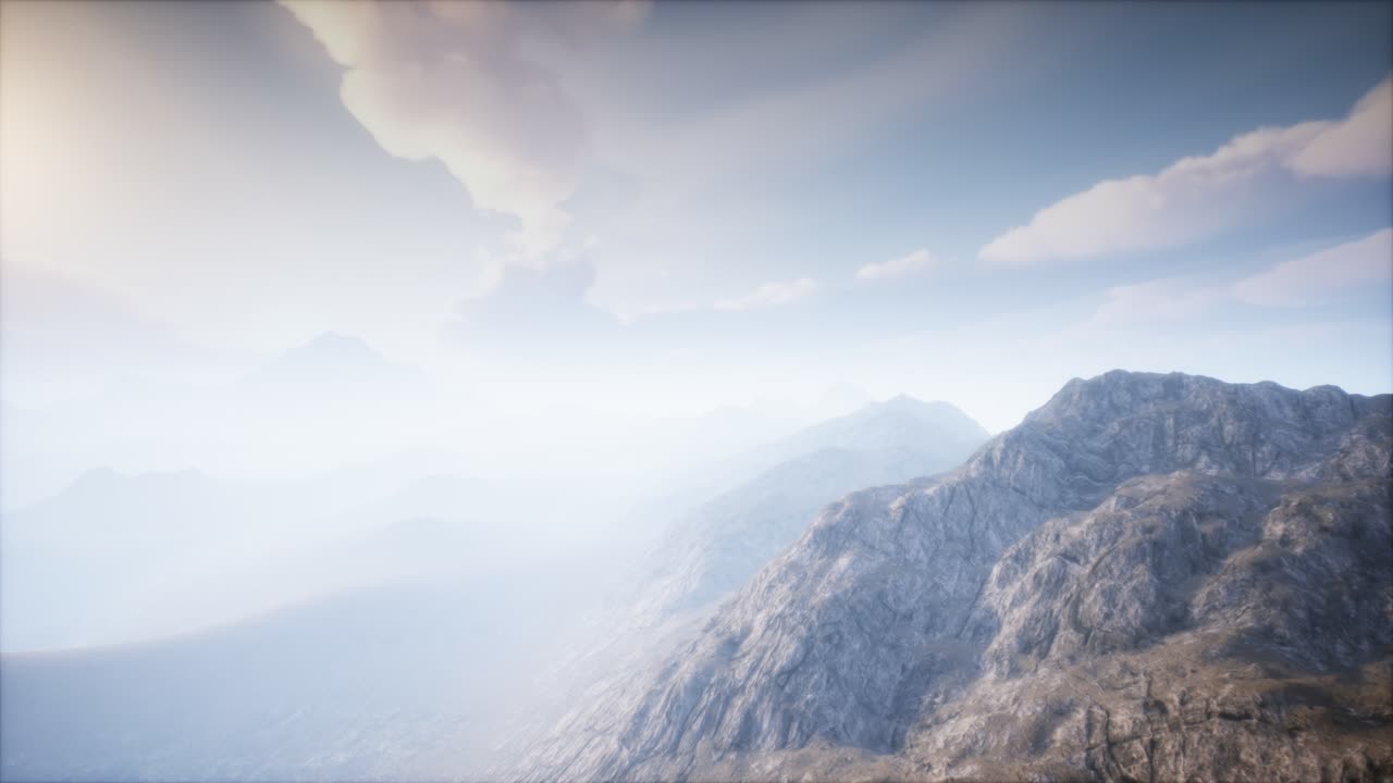 paisaje del cráter del volcán con niebla