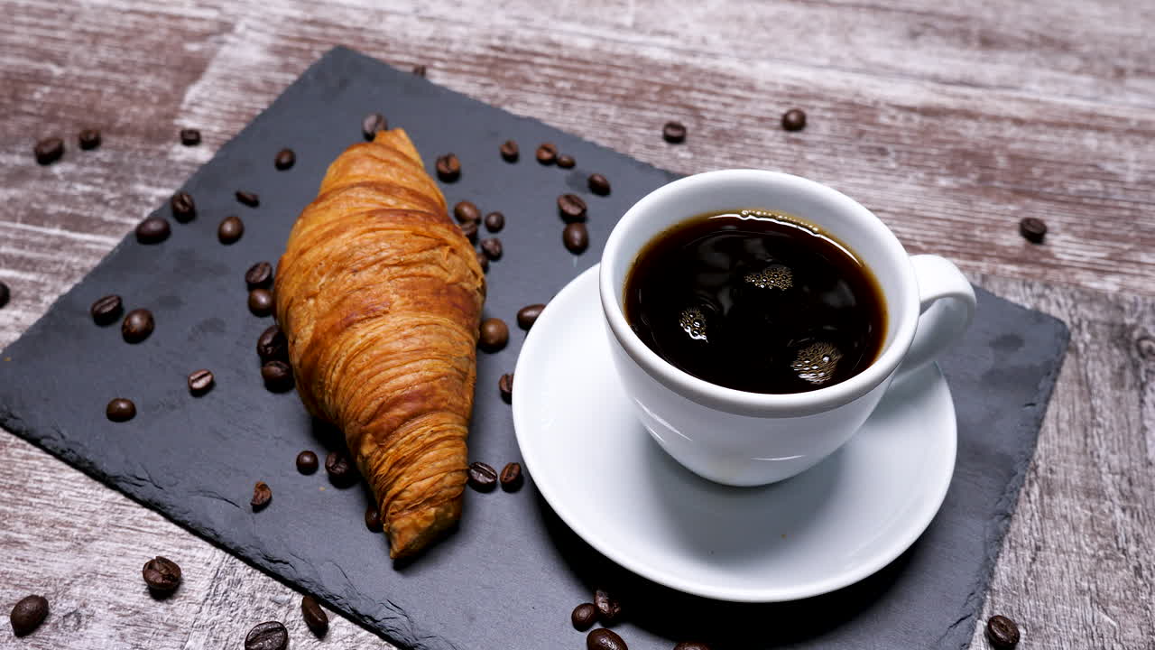 café y croissant