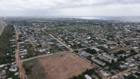 Drone-pan-shot-of-Brisas-del-Este,-a-neighborhood-in-the-Dominican-Republic