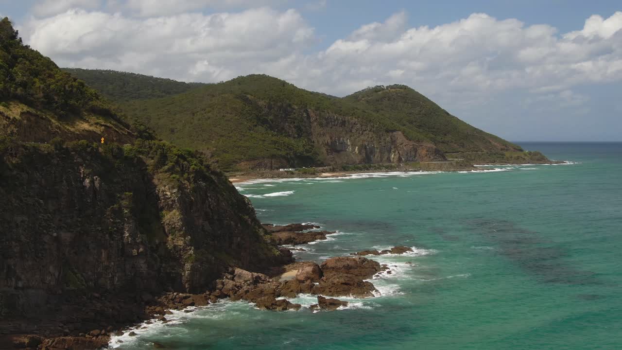Riprese aeree 4K della costa dell'Australia meridionale - Drone con traslazione laterale da destra a sinistra