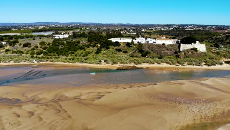 Vista-Aérea-De-Una-Ciudad-De-Cacela-En-Portugal