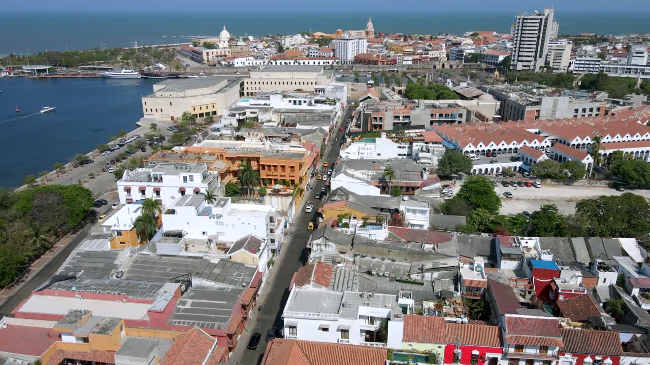 콜롬비아 카르타헤나 공중 드론 도시 건물 카리브 해 연안 식민지 건축