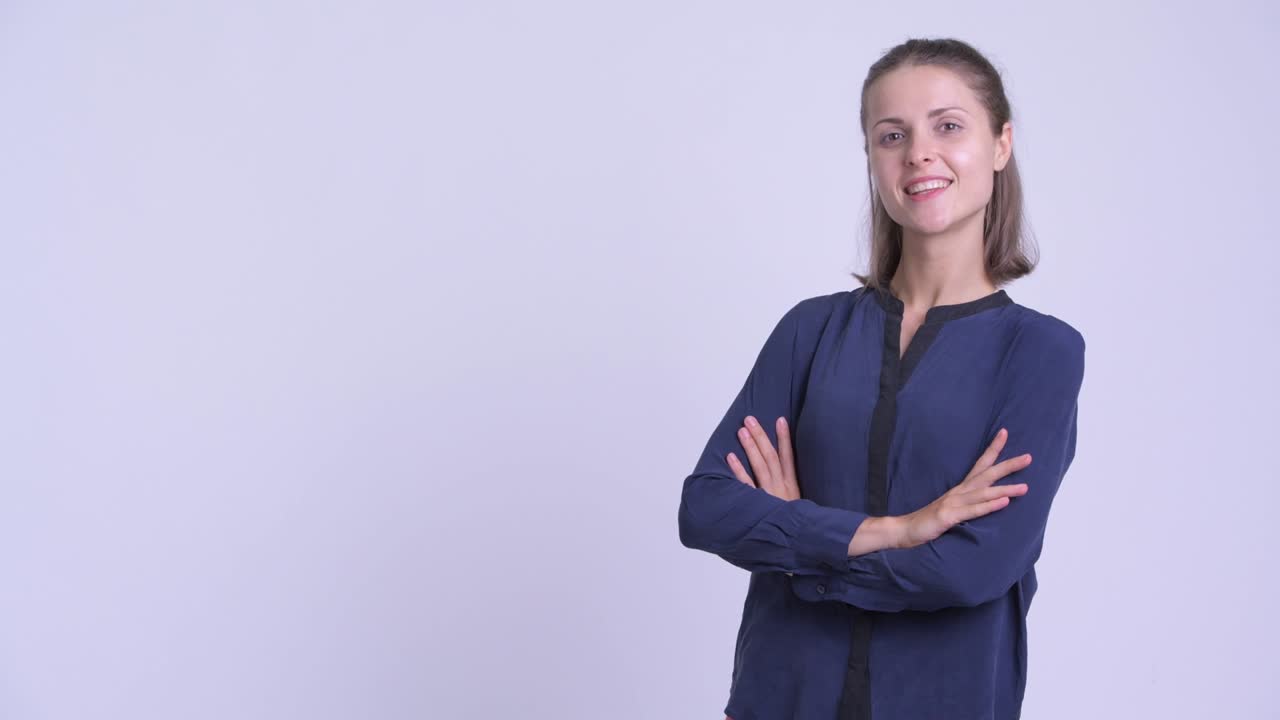 feliz joven hermosa mujer de negocios