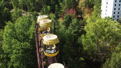 rueda gigante abandonada en pripyat, 38 años después del desastre de chernobyl