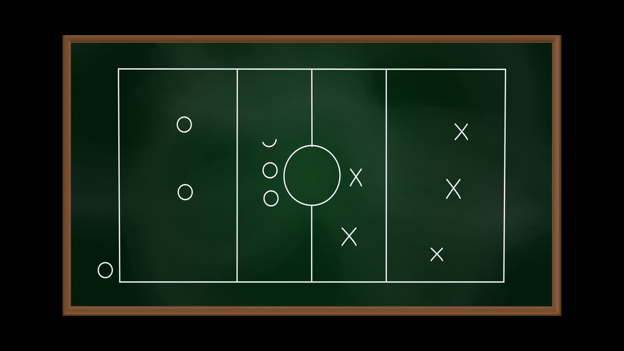 블랙보드 에 있는 축구 경기 계획 의 애니메이션