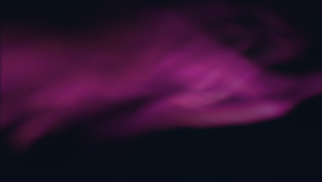 nube púrpura brillante de movimiento en el cielo oscuro