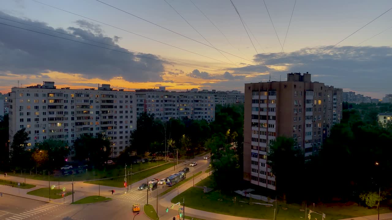 A very colorful sunset in spring in Moscow (4k, time lapse)