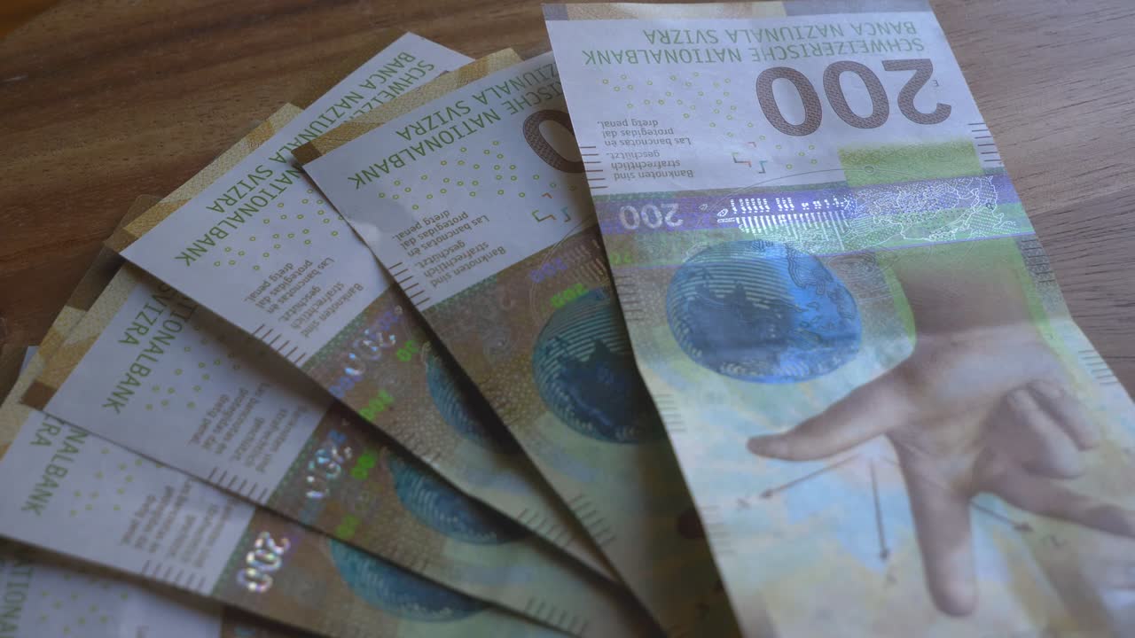 스위스 화폐의 클로즈업  200 chf, 세부 지폐