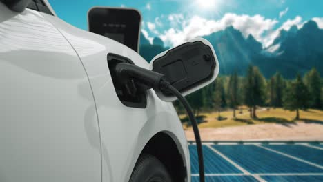 tecnología progresiva de energía renovable y limpia de automóviles eléctricos y celdas solares.
