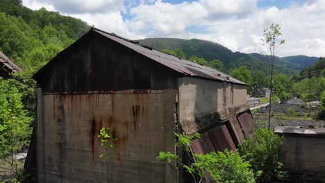 coal power plant rusted decaying in lynch kentucky