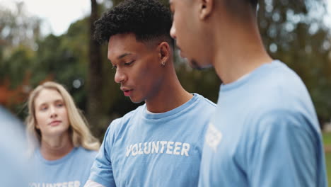 volunteers working together