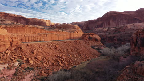 Impresionantes-Paisajes-Rojos-Y-Rocosos-Del-Parque-Nacional-Del-Gran-Cañón-En-Arizona,-Estados-Unidos