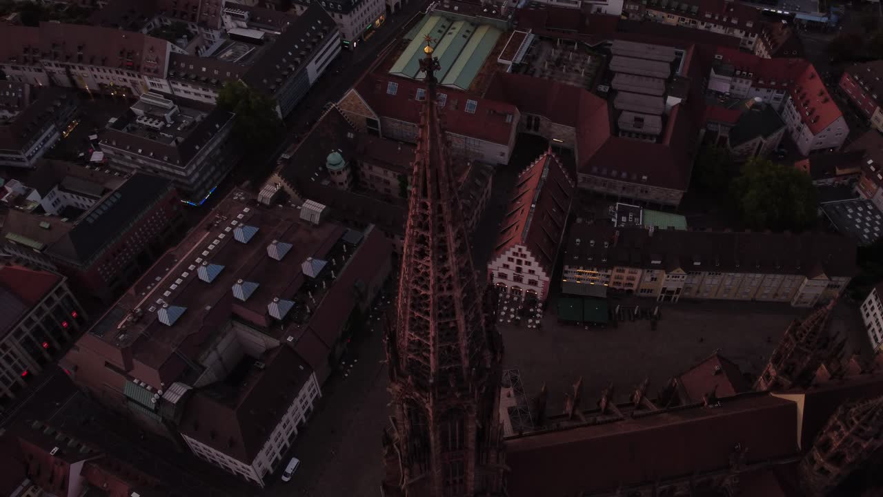 Freiburg Cathedral Circular panorama of the top in a spiral with camera rotation