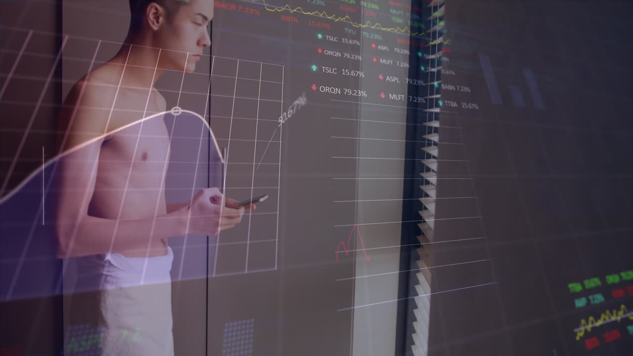 animación de tableros de negociación sobre hombre biracial de pie cerca de la ventana al hacer una llamada usando el teléfono celular