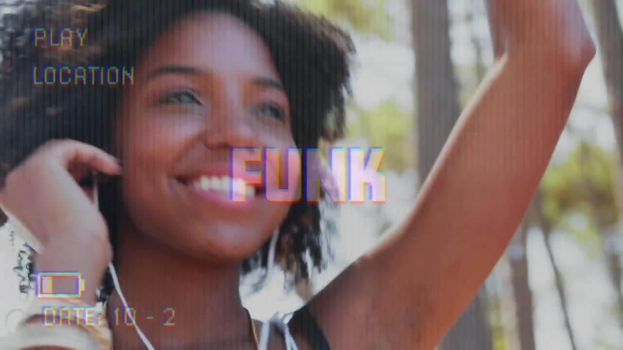 디지털 인터페이스를 가진 비디오 카메라 화면에 크 텍스트의 애니메이션이 이어폰을 가진 여성을 촬영합니다.