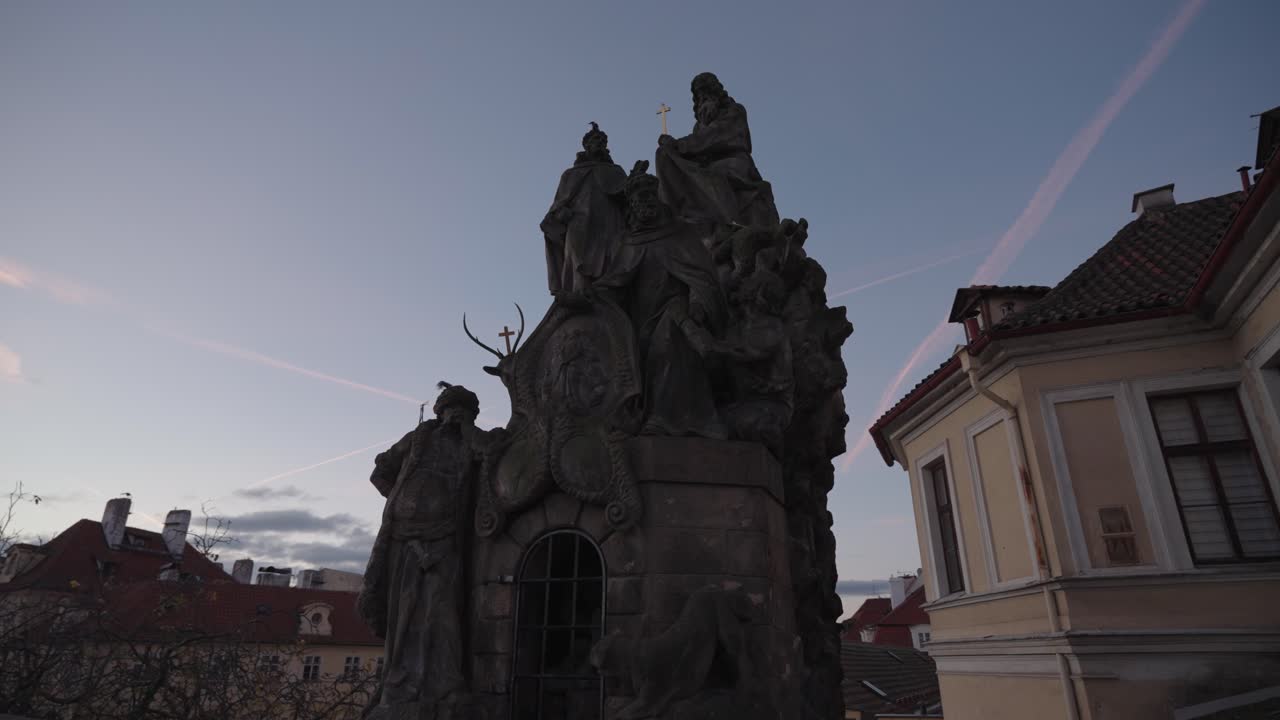 Statue ed edifici