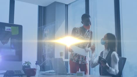animación de la red de conexiones a través de colegas de negocios utilizando la computadora