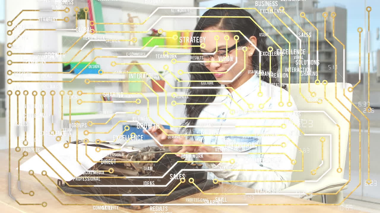 animación de la placa de circuitos informáticos y procesamiento de datos sobre mujer de negocios biracial en la oficina