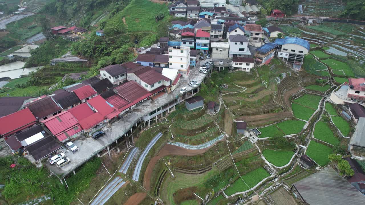 vista general del paisaje del distrito de brinchang dentro del área de cameron highlands de malasia