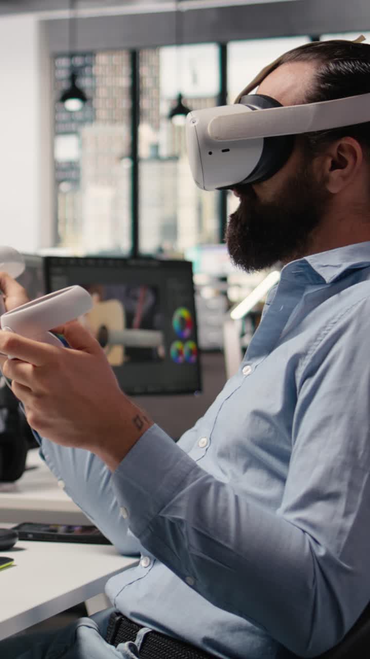 Vertical Video Employee Works With Vr Glasses For Photo Editing Cyberspace Techniques