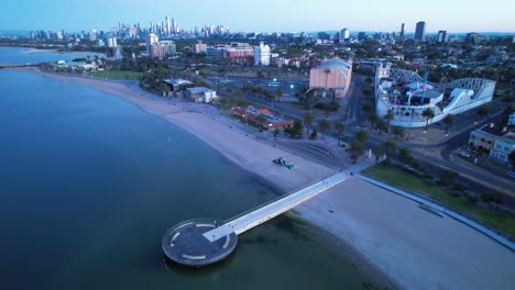 playa de st. kilda, parque de la luna rastrillo de arena de trabajo amanecer, aérea de australia
