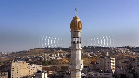 minarete de una mezquita con señal inalámbrica