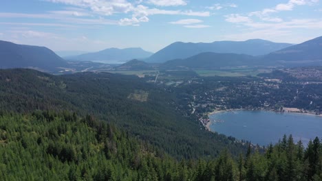 Erkundung-Des-Shuswap-Lake-Und-Der-Blind-Bay-Von-Oben