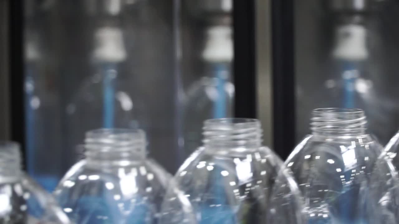 línea de producción de botellas de plástico