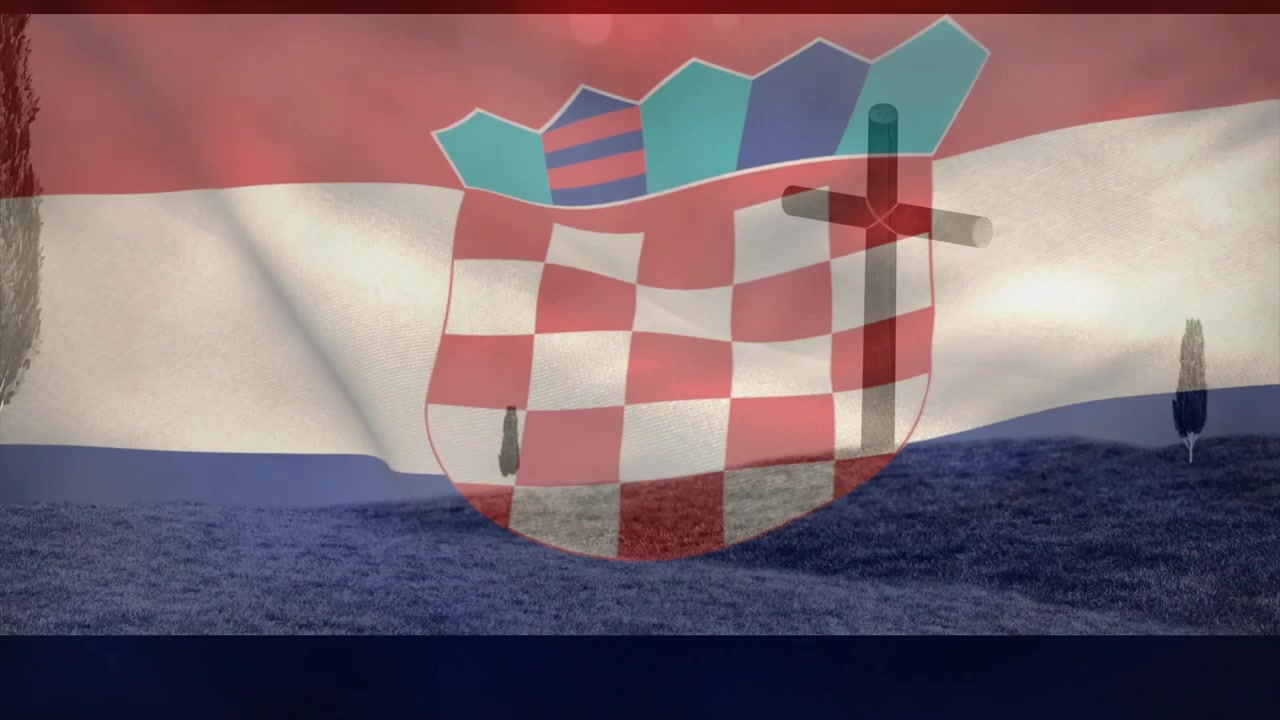 Wind lässt kroatische Flagge über Ebene wehen, Wappen biegt sich und zeigt nationale Identität.